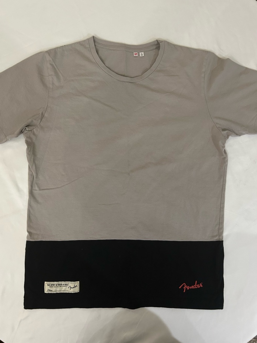 Uniqlo Fender 100% cotton Two-Tone Short Sleeve Tee in Taupe and Black
